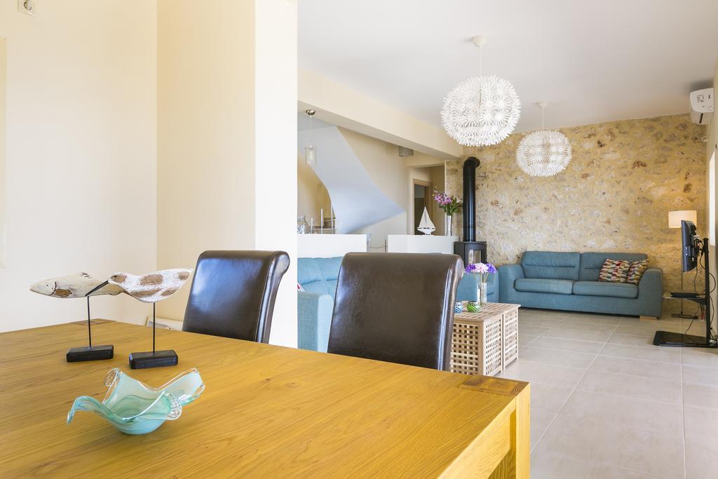 Unique Villa Ratzakli Ratzaklíon Kamer foto
